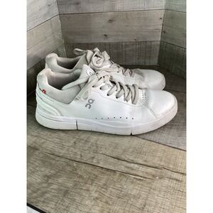 On Running The Roger Advantage White Sneakers Womens 9.5 3WD10652351